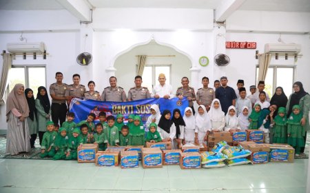 Hari Jadi ke-75 Humas Polri, Divhumas Polri Gelar Bakti Sosial untuk Lansia dan Anak Yatim